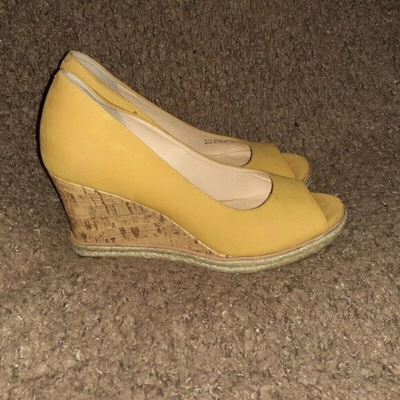COLE HAAN-Yellow Nubuck Leather-Peep Toe-Cork Wedge-Espadrille-Sz 7-Excellent - Picture 4 of 7